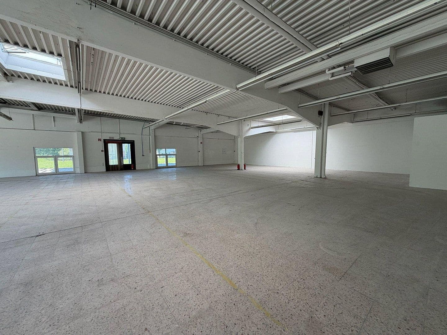Pronájem nebytového prostoru 450 m², Meißener Dorfstraße 35, Minden, Severní Porýní-Vestfálsko Pronájem nebytového prostoru 450 m², Meißener Dorfstraße 35, Minden, Severní Porýní-Vestfálsko