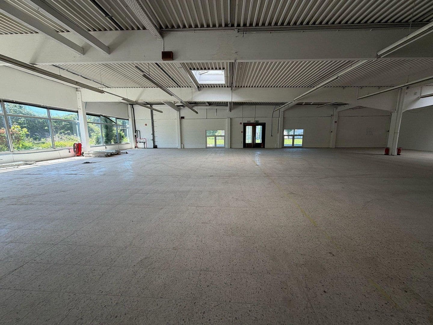 Pronájem nebytového prostoru 450 m², Meißener Dorfstraße 35, Minden, Severní Porýní-Vestfálsko Pronájem nebytového prostoru 450 m², Meißener Dorfstraße 35, Minden, Severní Porýní-Vestfálsko