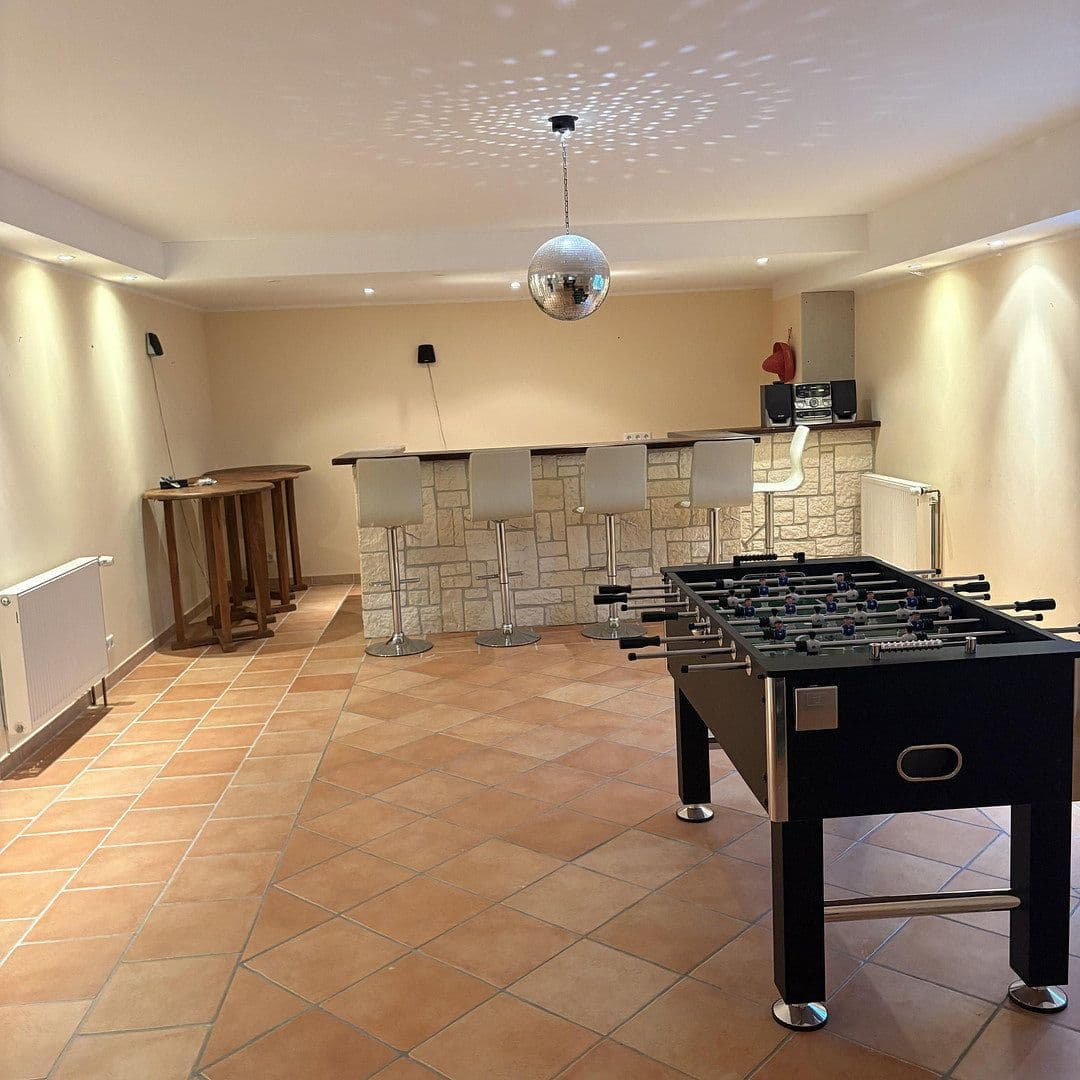 Prodej domu 300 m², pozemek 652 m², Mönchengladbach, Severní Porýní-Vestfálsko Prodej domu 300 m², pozemek 652 m², Mönchengladbach, Severní Porýní-Vestfálsko