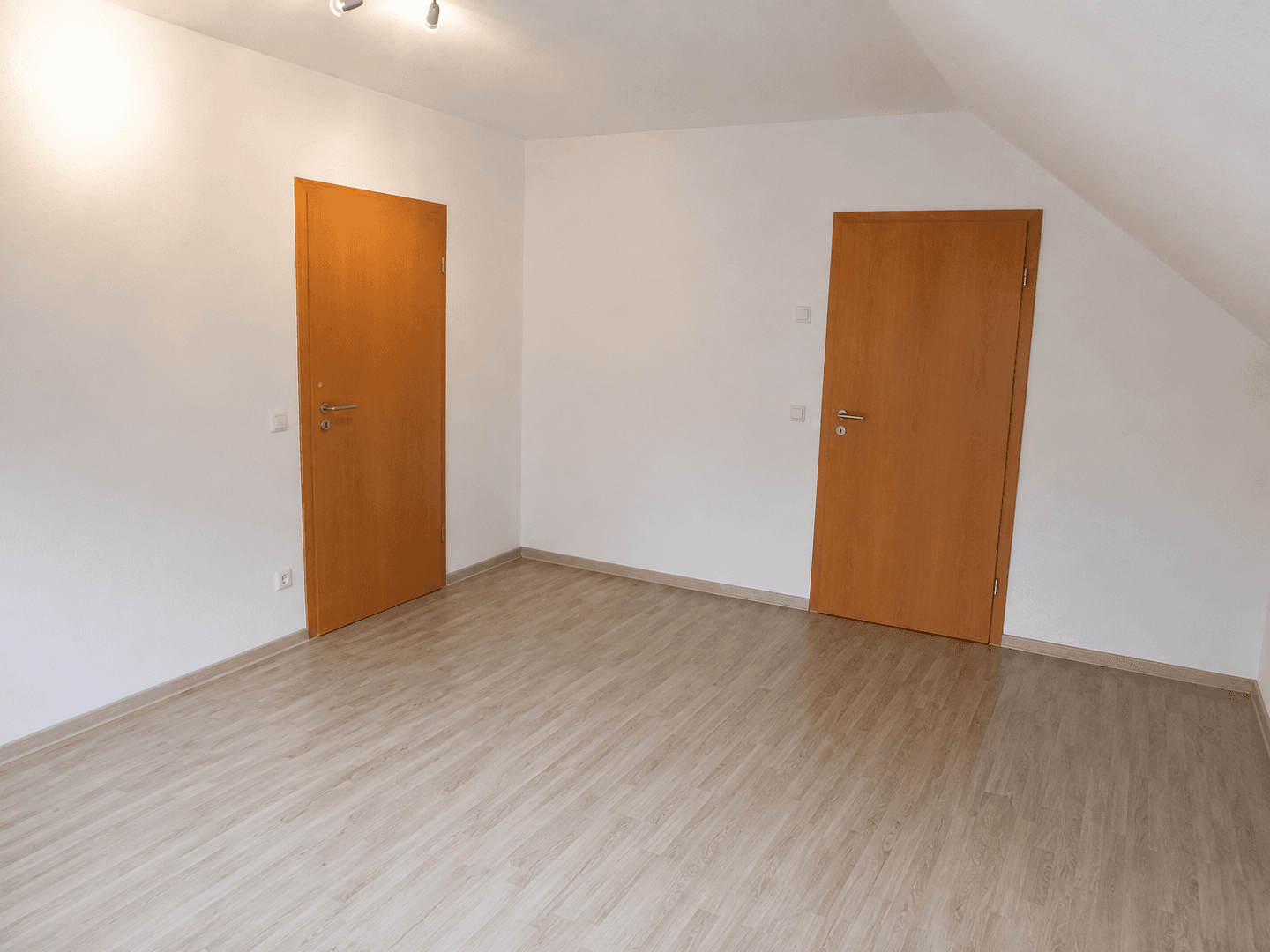 Prodej domu 300 m², pozemek 652 m², Mönchengladbach, Severní Porýní-Vestfálsko Prodej domu 300 m², pozemek 652 m², Mönchengladbach, Severní Porýní-Vestfálsko