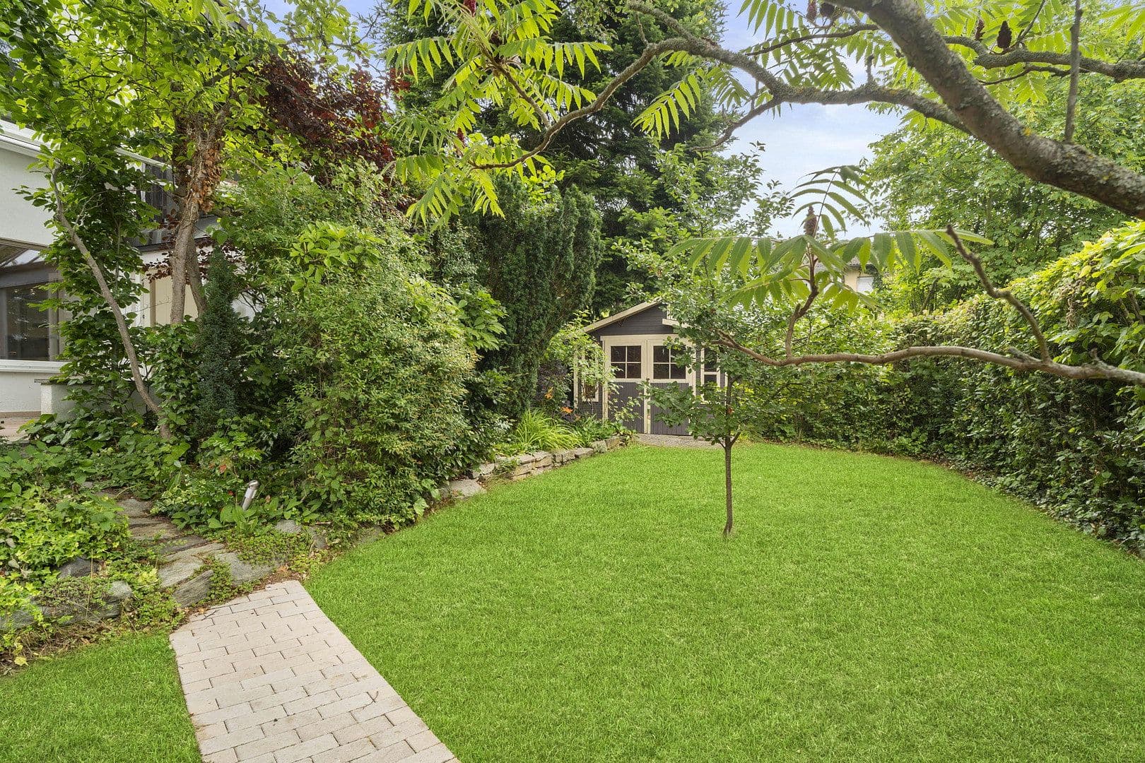 Prodej domu 166 m², pozemek 611 m², Schwalbach am Taunus, Hessen Prodej domu 166 m², pozemek 611 m², Schwalbach am Taunus, Hessen