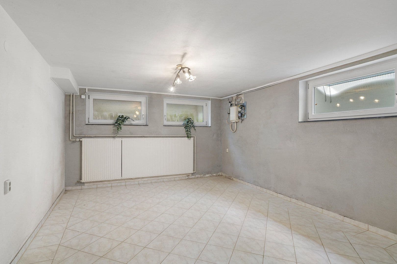 Prodej domu 166 m², pozemek 611 m², Schwalbach am Taunus, Hessen Prodej domu 166 m², pozemek 611 m², Schwalbach am Taunus, Hessen