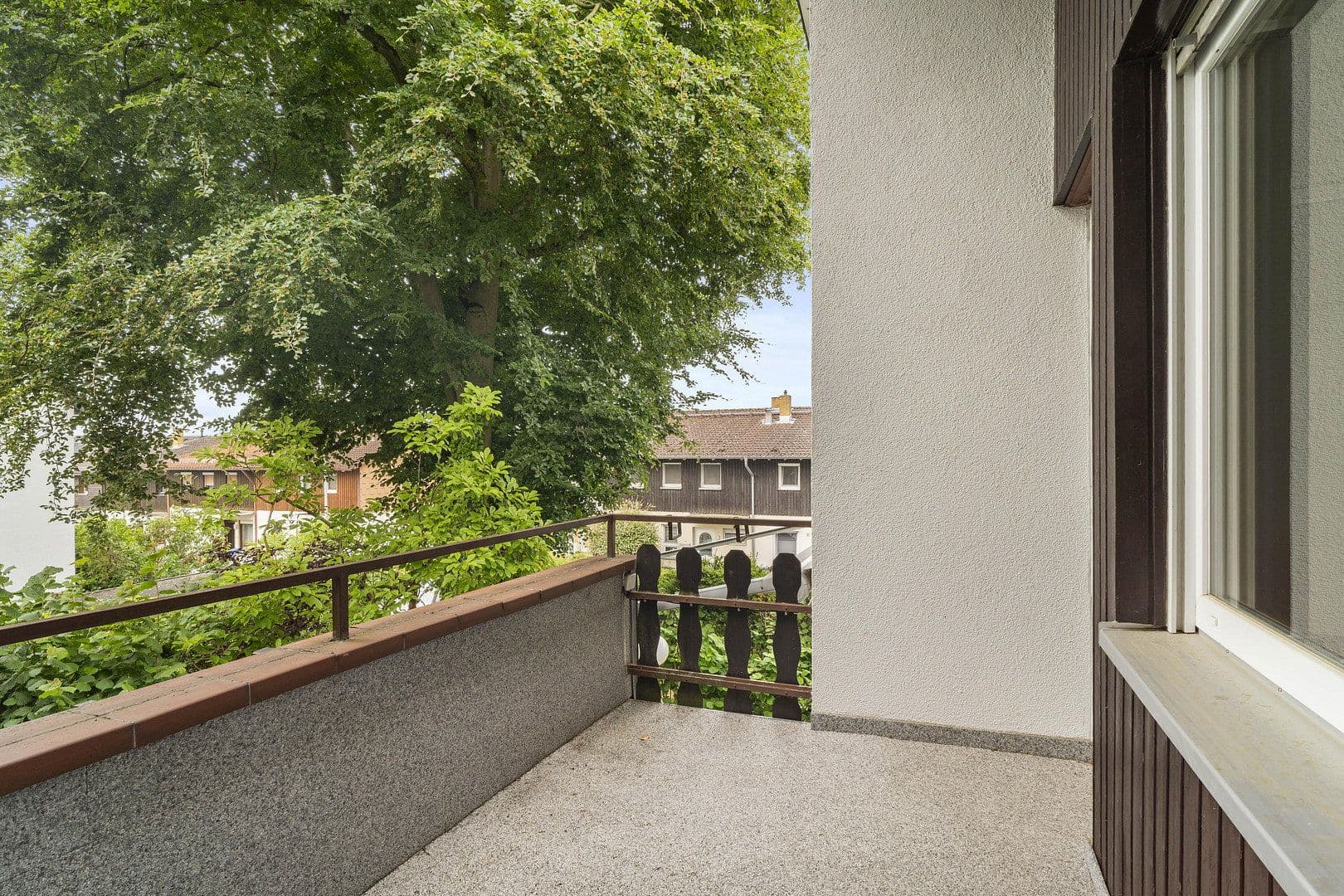 Prodej domu 166 m², pozemek 611 m², Schwalbach am Taunus, Hessen Prodej domu 166 m², pozemek 611 m², Schwalbach am Taunus, Hessen