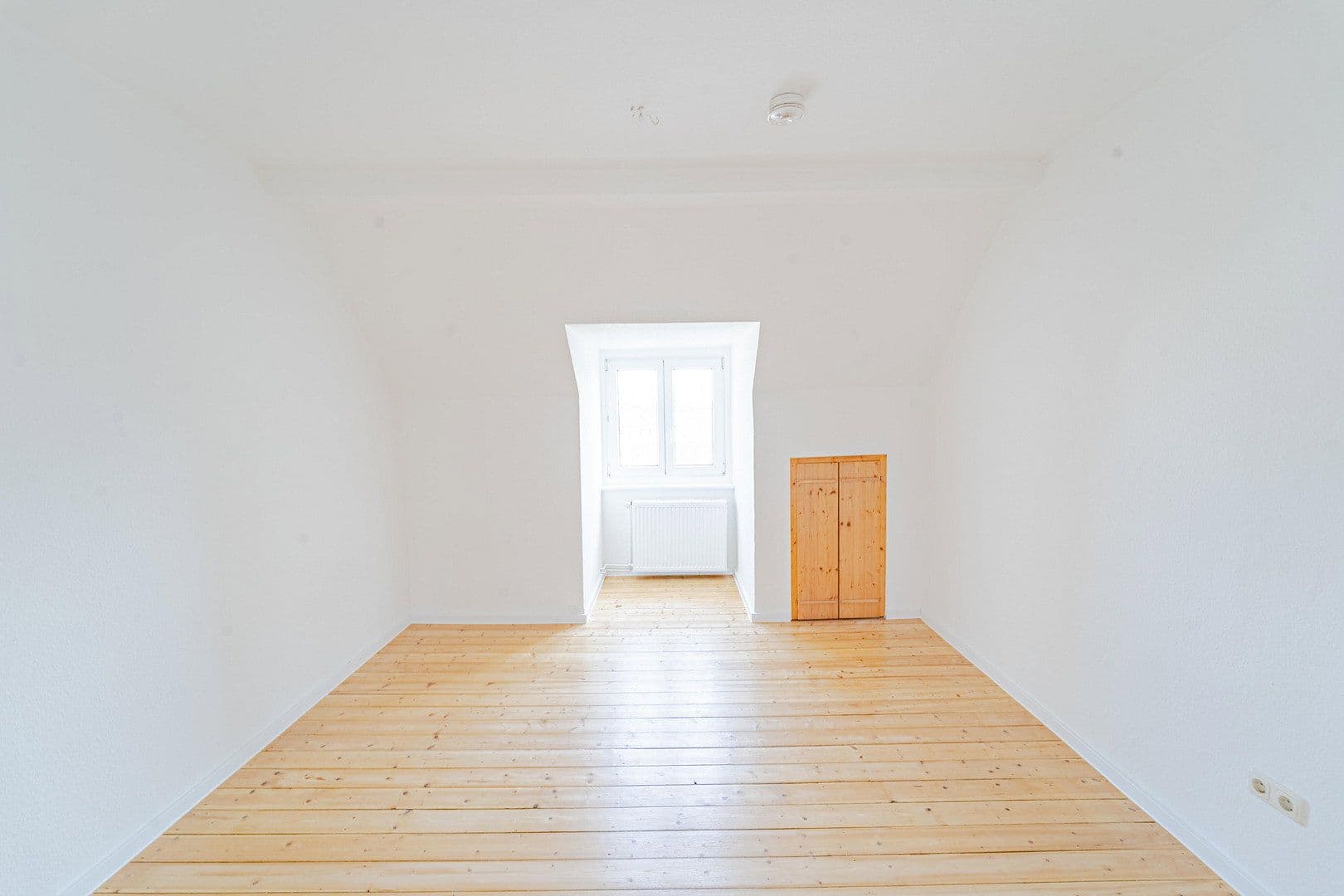 Pronájem bytu 4+1 110 m², Schwartauer Allee 121, Lübeck, Šlesvicko-Holštýnsko Pronájem bytu 4+1 110 m², Schwartauer Allee 121, Lübeck, Šlesvicko-Holštýnsko