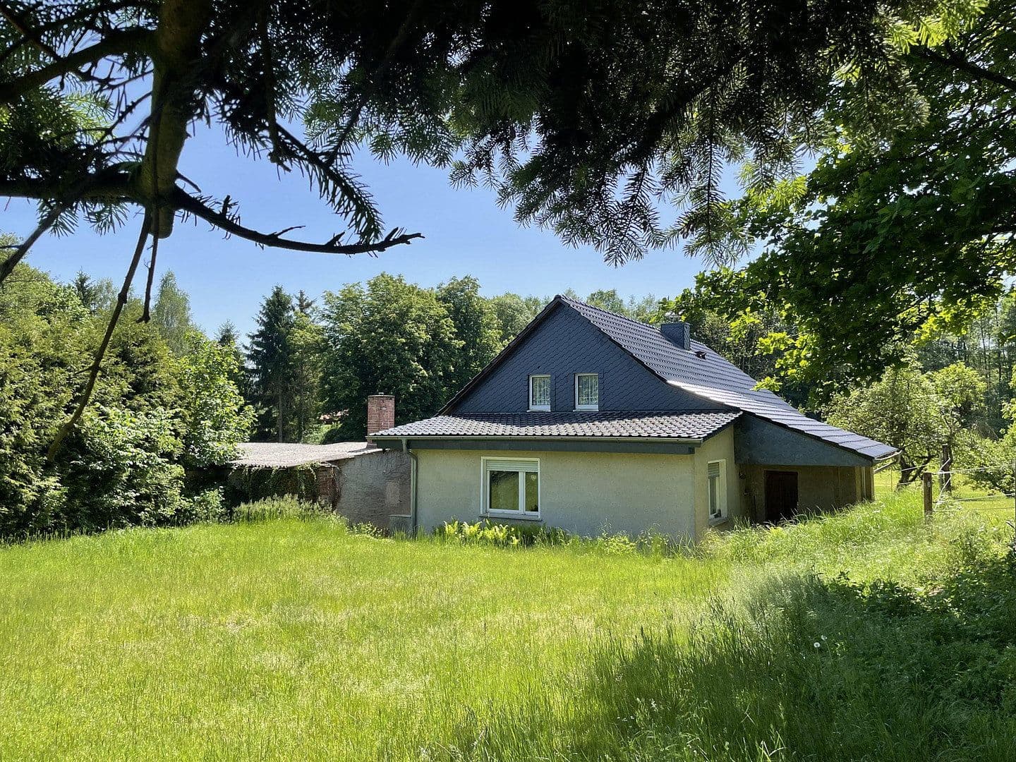 Prodej domu 145 m², pozemek 2.000 m², Beetzendorf, Sasko-Anhaltsko Prodej domu 145 m², pozemek 2.000 m², Beetzendorf, Sasko-Anhaltsko