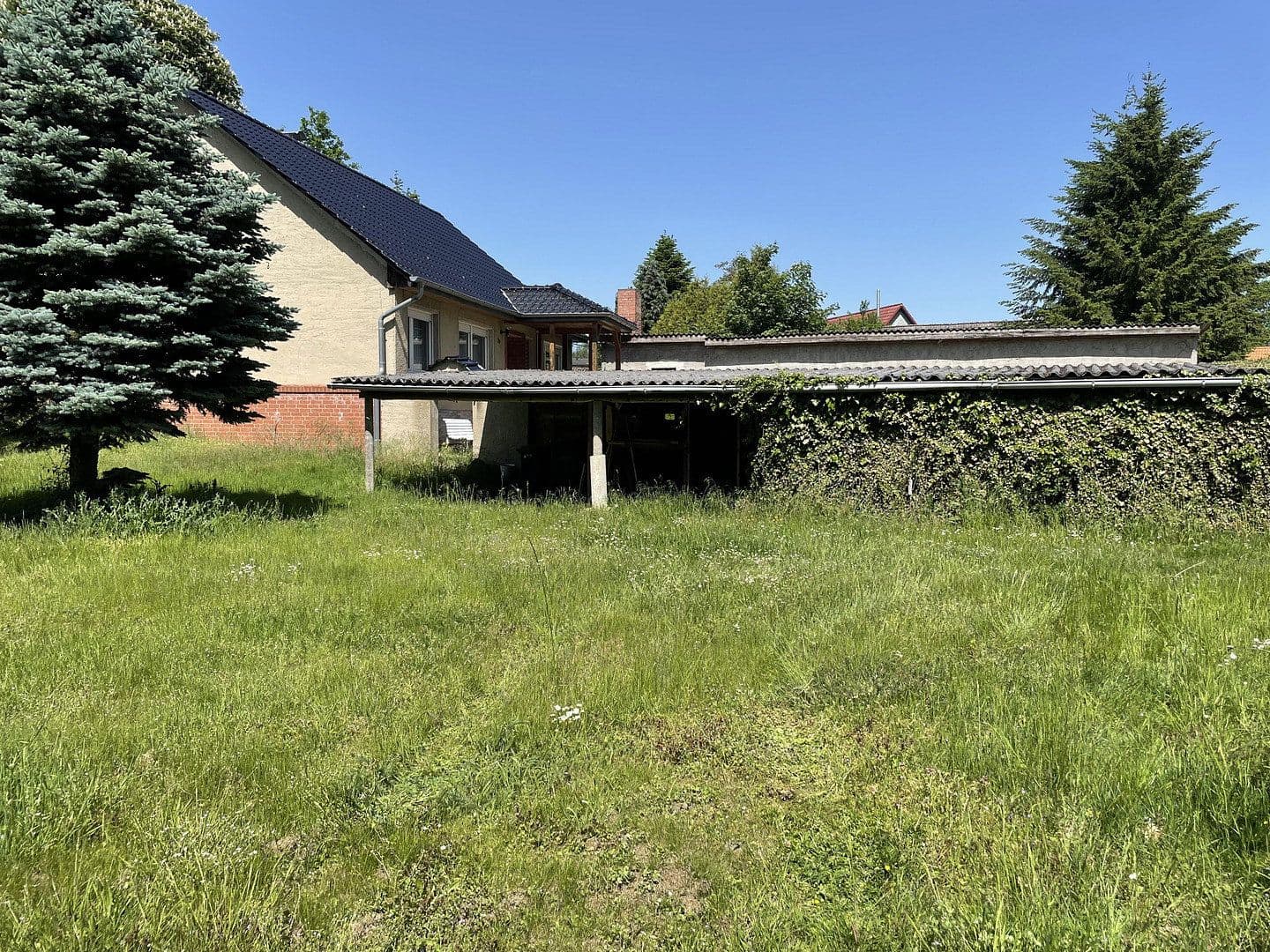 Prodej domu 145 m², pozemek 2.000 m², Beetzendorf, Sasko-Anhaltsko Prodej domu 145 m², pozemek 2.000 m², Beetzendorf, Sasko-Anhaltsko