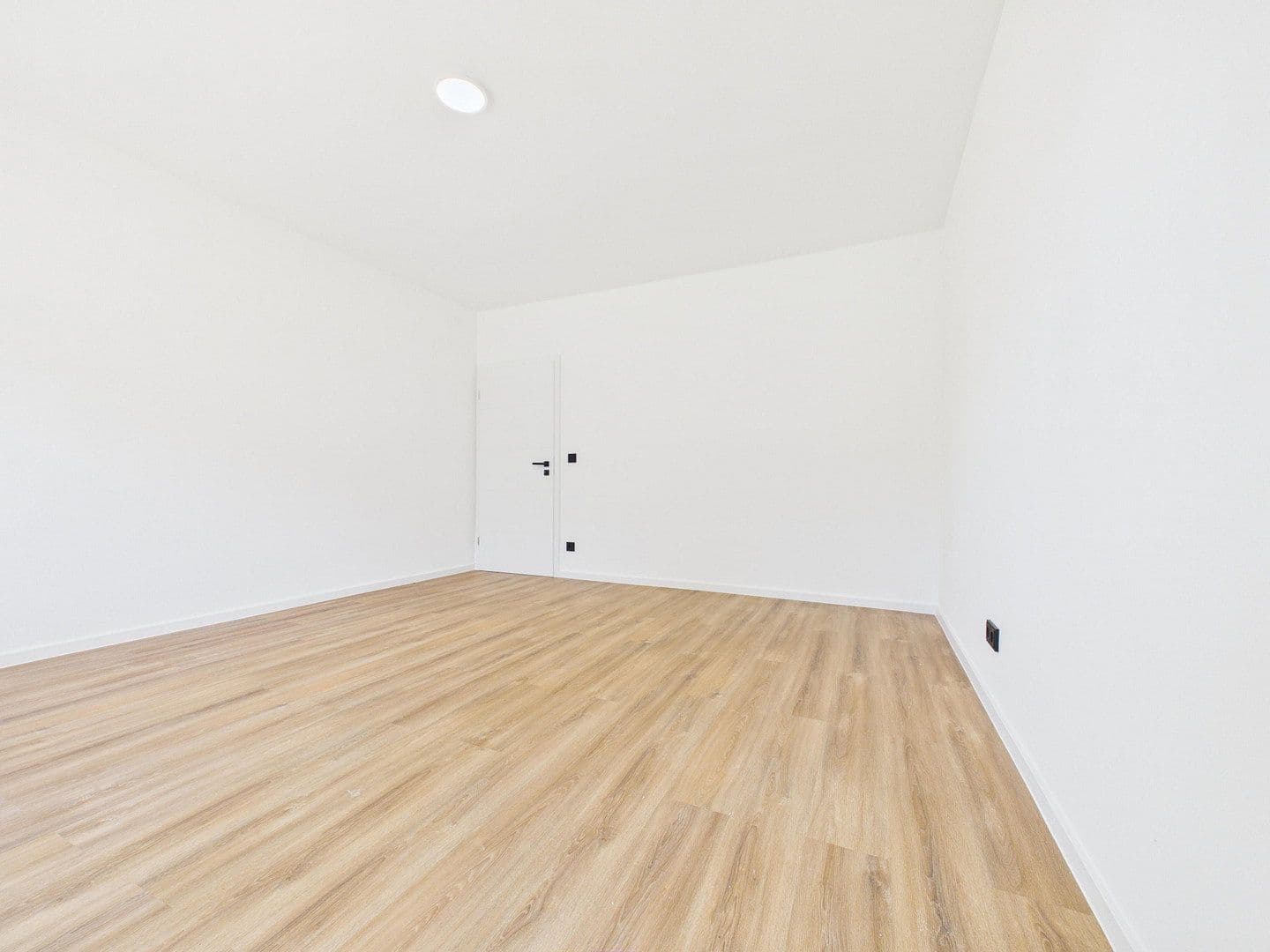 Prodej bytu 5+1 127 m², Humboldtstraße 10b, Erlangen, Bavorsko Prodej bytu 5+1 127 m², Humboldtstraße 10b, Erlangen, Bavorsko