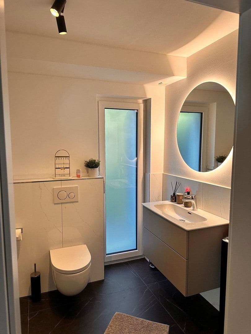 Prodej domu 260 m², pozemek 457 m², Blütenweg 13, Weinheim, Bádensko-Württembersko Prodej domu 260 m², pozemek 457 m², Blütenweg 13, Weinheim, Bádensko-Württembersko