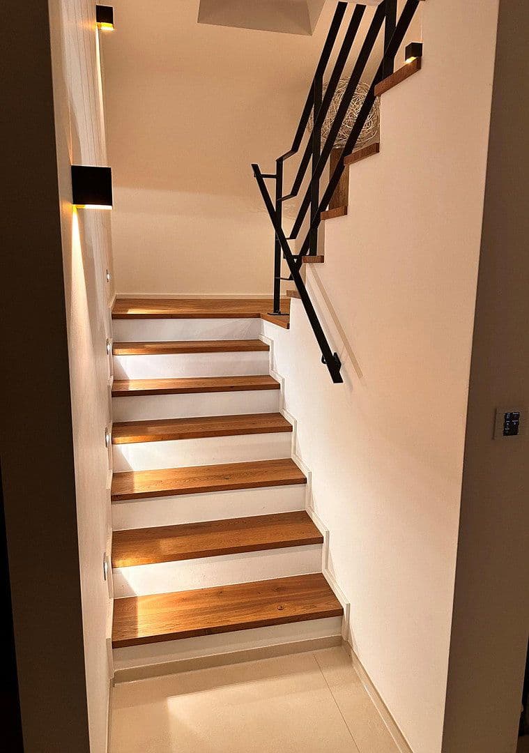 Prodej domu 260 m², pozemek 457 m², Blütenweg 13, Weinheim, Bádensko-Württembersko Prodej domu 260 m², pozemek 457 m², Blütenweg 13, Weinheim, Bádensko-Württembersko