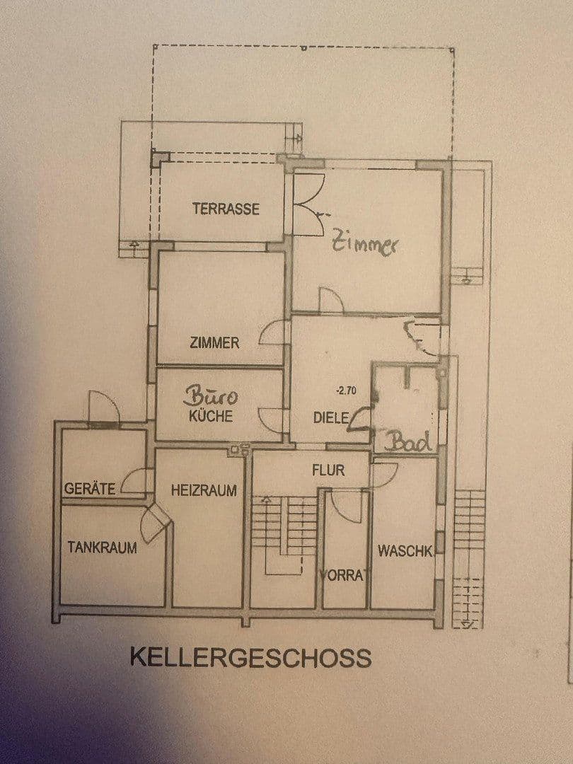 Prodej domu 260 m², pozemek 457 m², Blütenweg 13, Weinheim, Bádensko-Württembersko Prodej domu 260 m², pozemek 457 m², Blütenweg 13, Weinheim, Bádensko-Württembersko