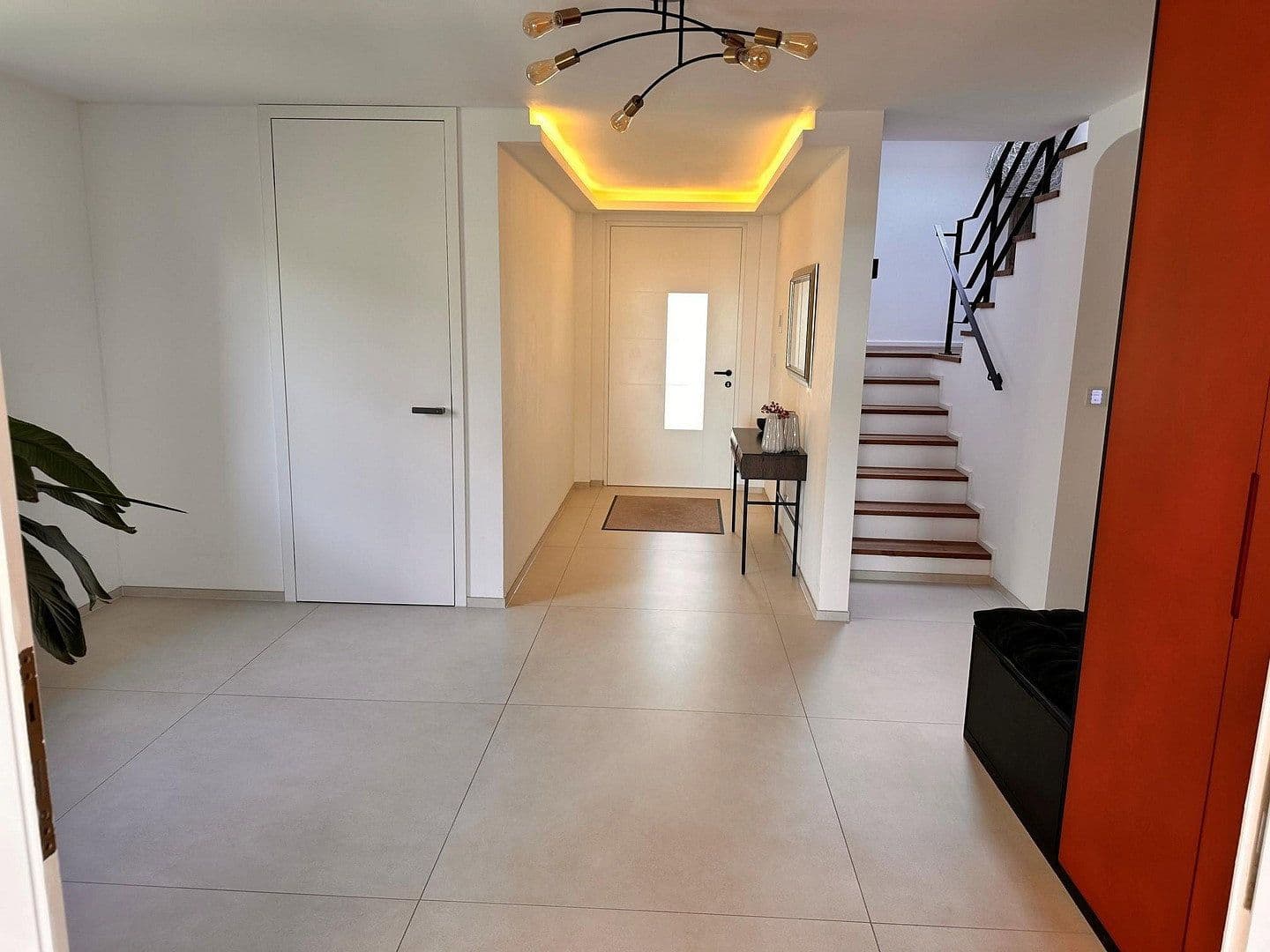 Prodej domu 260 m², pozemek 457 m², Blütenweg 13, Weinheim, Bádensko-Württembersko Prodej domu 260 m², pozemek 457 m², Blütenweg 13, Weinheim, Bádensko-Württembersko