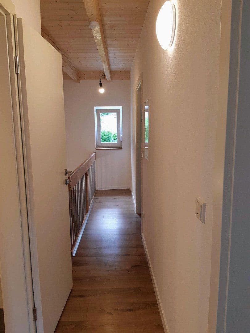 Pronájem domu 103 m², pozemek 103 m², Wilhelmsfeld, Bádensko-Württembersko Pronájem domu 103 m², pozemek 103 m², Wilhelmsfeld, Bádensko-Württembersko