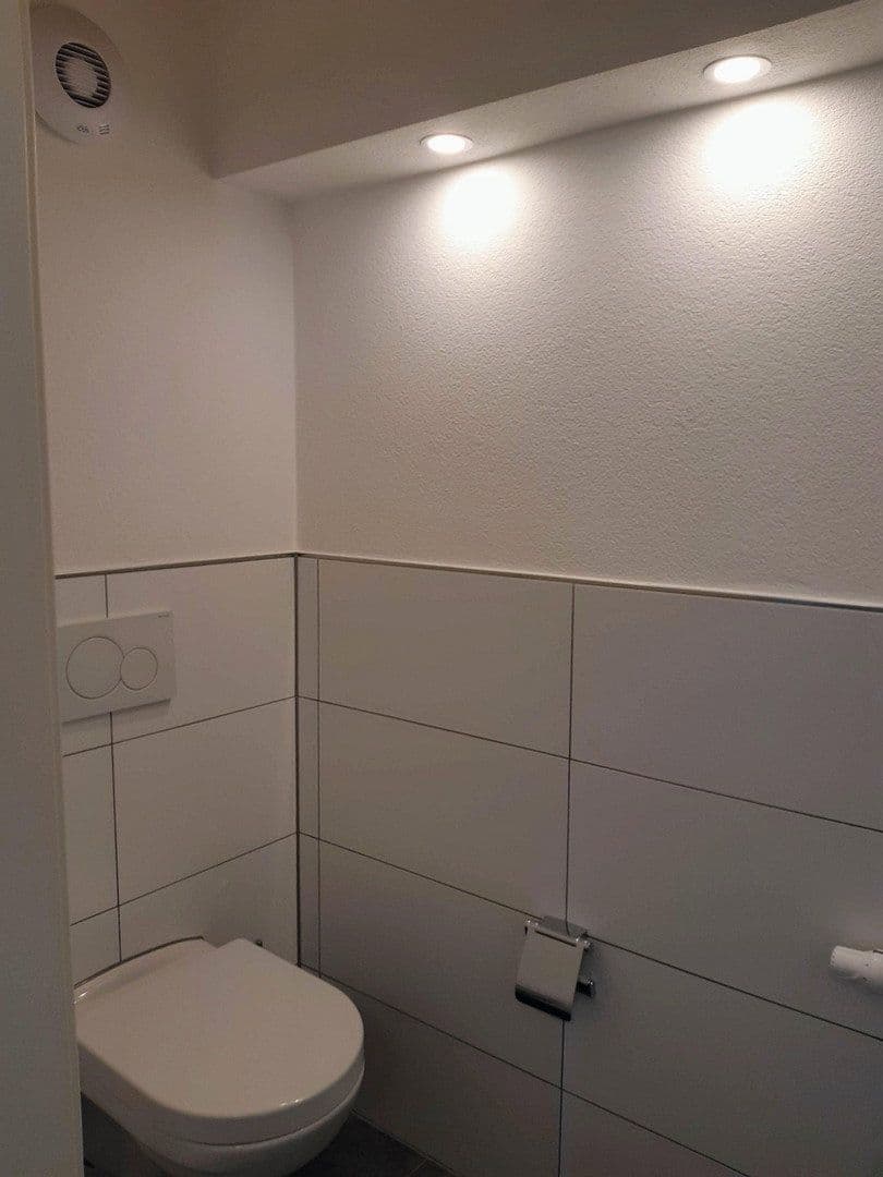 Pronájem domu 103 m², pozemek 103 m², Wilhelmsfeld, Bádensko-Württembersko Pronájem domu 103 m², pozemek 103 m², Wilhelmsfeld, Bádensko-Württembersko