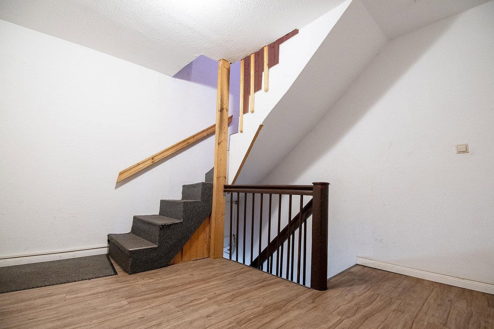 Prodej domu 274 m², pozemek 177 m², Obere Ohlingerstraße 31-32, Lüneburg, Dolní Sasko Prodej domu 274 m², pozemek 177 m², Obere Ohlingerstraße 31-32, Lüneburg, Dolní Sasko