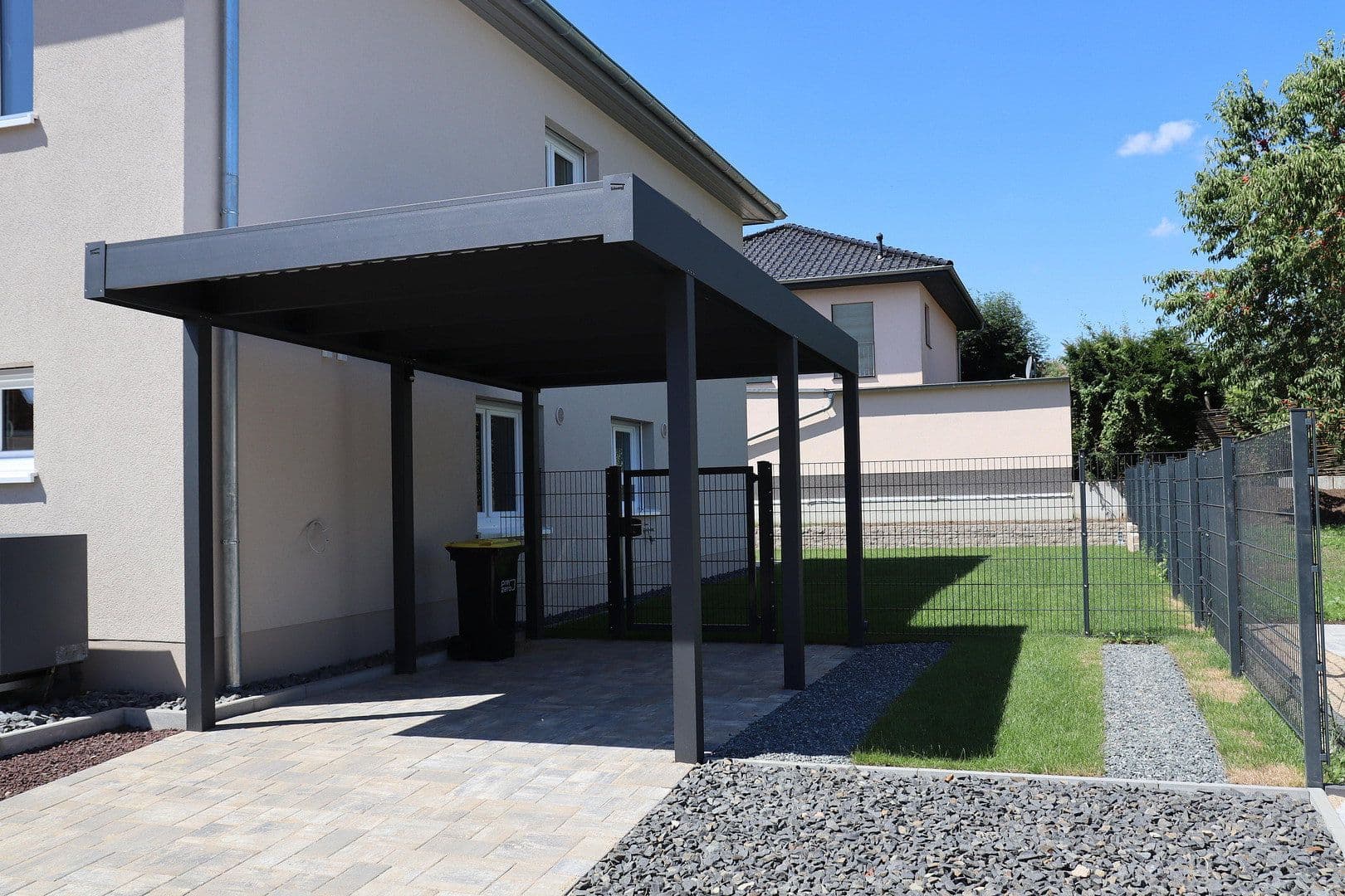 Pronájem domu 129 m², pozemek 300 m², Magdeburg, Sasko-Anhaltsko Pronájem domu 129 m², pozemek 300 m², Magdeburg, Sasko-Anhaltsko