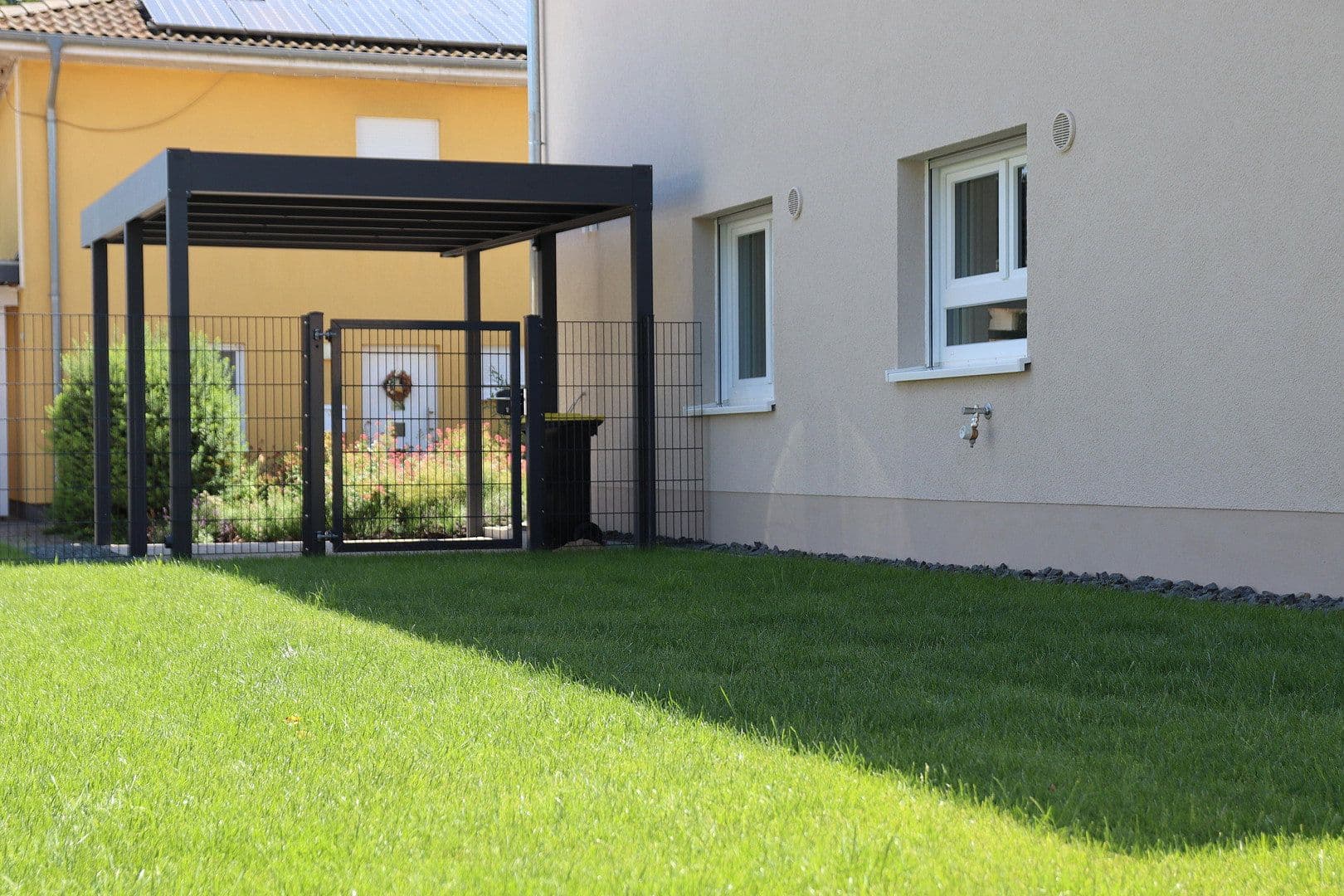 Pronájem domu 129 m², pozemek 300 m², Magdeburg, Sasko-Anhaltsko Pronájem domu 129 m², pozemek 300 m², Magdeburg, Sasko-Anhaltsko