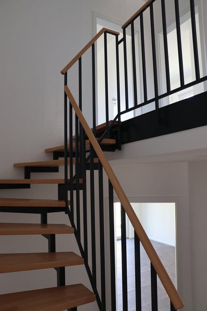 Pronájem domu 129 m², pozemek 300 m², Magdeburg, Sasko-Anhaltsko Pronájem domu 129 m², pozemek 300 m², Magdeburg, Sasko-Anhaltsko