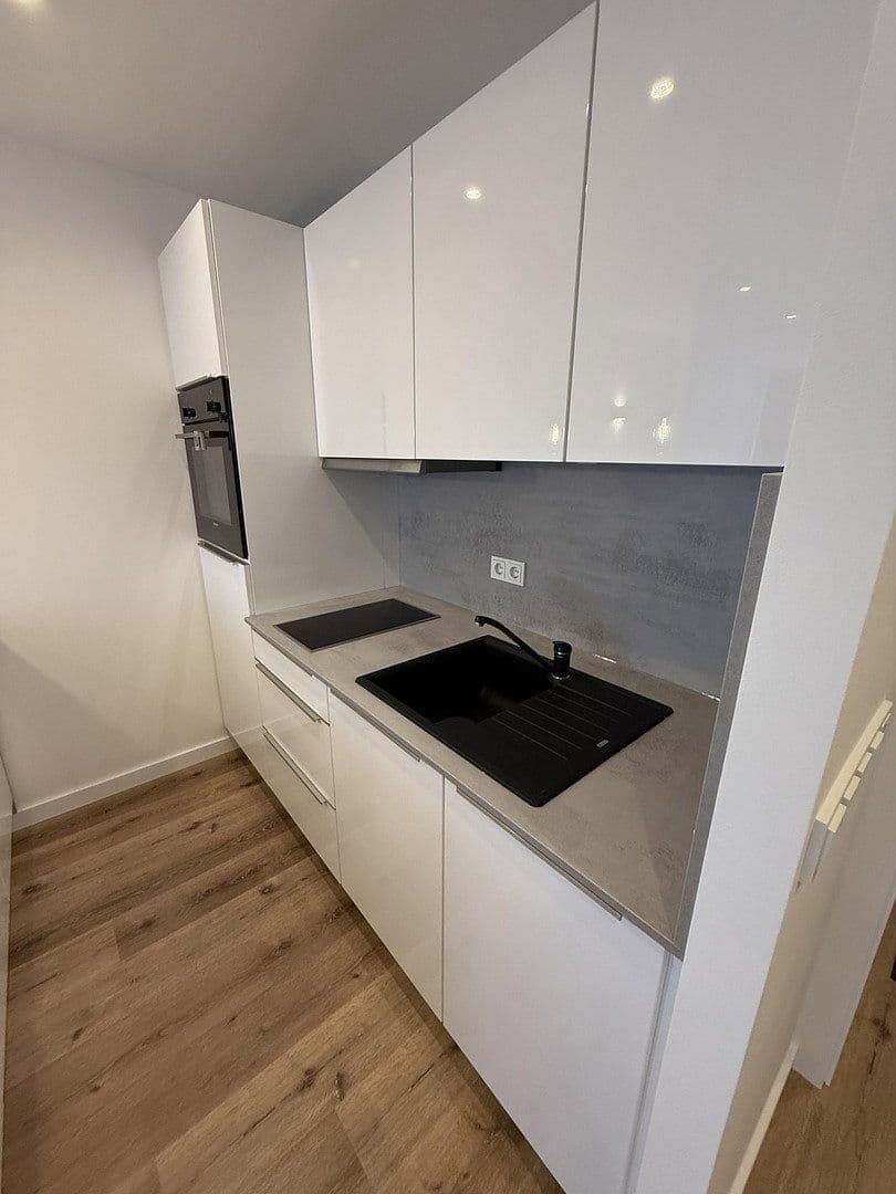 Pronájem bytu 1+1 39 m², Mittlelerer Hasenpfad, Frankfurt am Main, Hessen Pronájem bytu 1+1 39 m², Mittlelerer Hasenpfad, Frankfurt am Main, Hessen