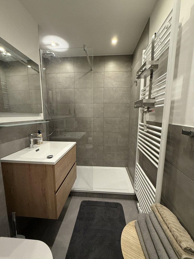 Pronájem bytu 1+1 39 m², Mittlelerer Hasenpfad, Frankfurt am Main, Hessen Pronájem bytu 1+1 39 m², Mittlelerer Hasenpfad, Frankfurt am Main, Hessen
