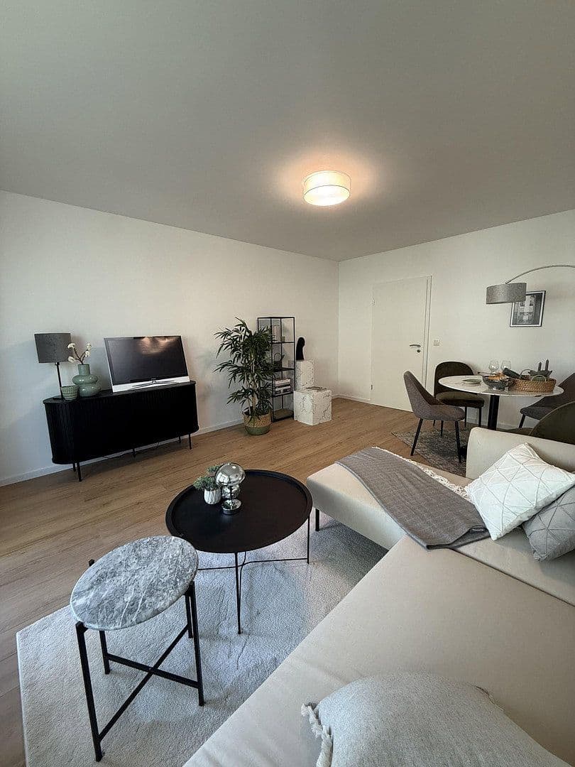 Prodej bytu 3+1 78 m², Bert-Brecht-Straße 14, Wiesbaden, Hessen Prodej bytu 3+1 78 m², Bert-Brecht-Straße 14, Wiesbaden, Hessen