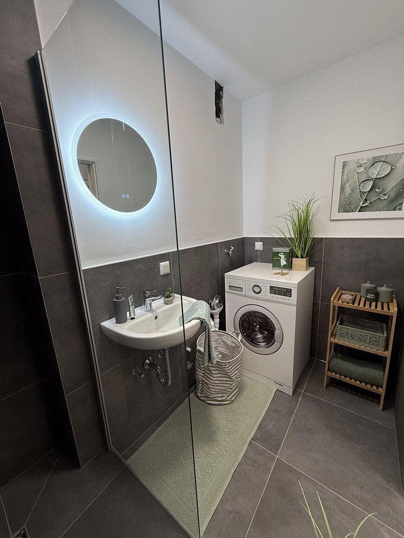 Prodej bytu 3+1 78 m², Bert-Brecht-Straße 14, Wiesbaden, Hessen Prodej bytu 3+1 78 m², Bert-Brecht-Straße 14, Wiesbaden, Hessen
