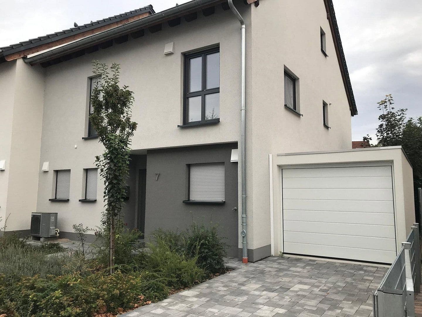 Prodej domu 230 m², pozemek 540 m², Fritz-Winkler-Str. 7, Ludwigshafen am Rhein - Oppau, Porýní-Falc Prodej domu 230 m², pozemek 540 m², Fritz-Winkler-Str. 7, Ludwigshafen am Rhein - Oppau, Porýní-Falc