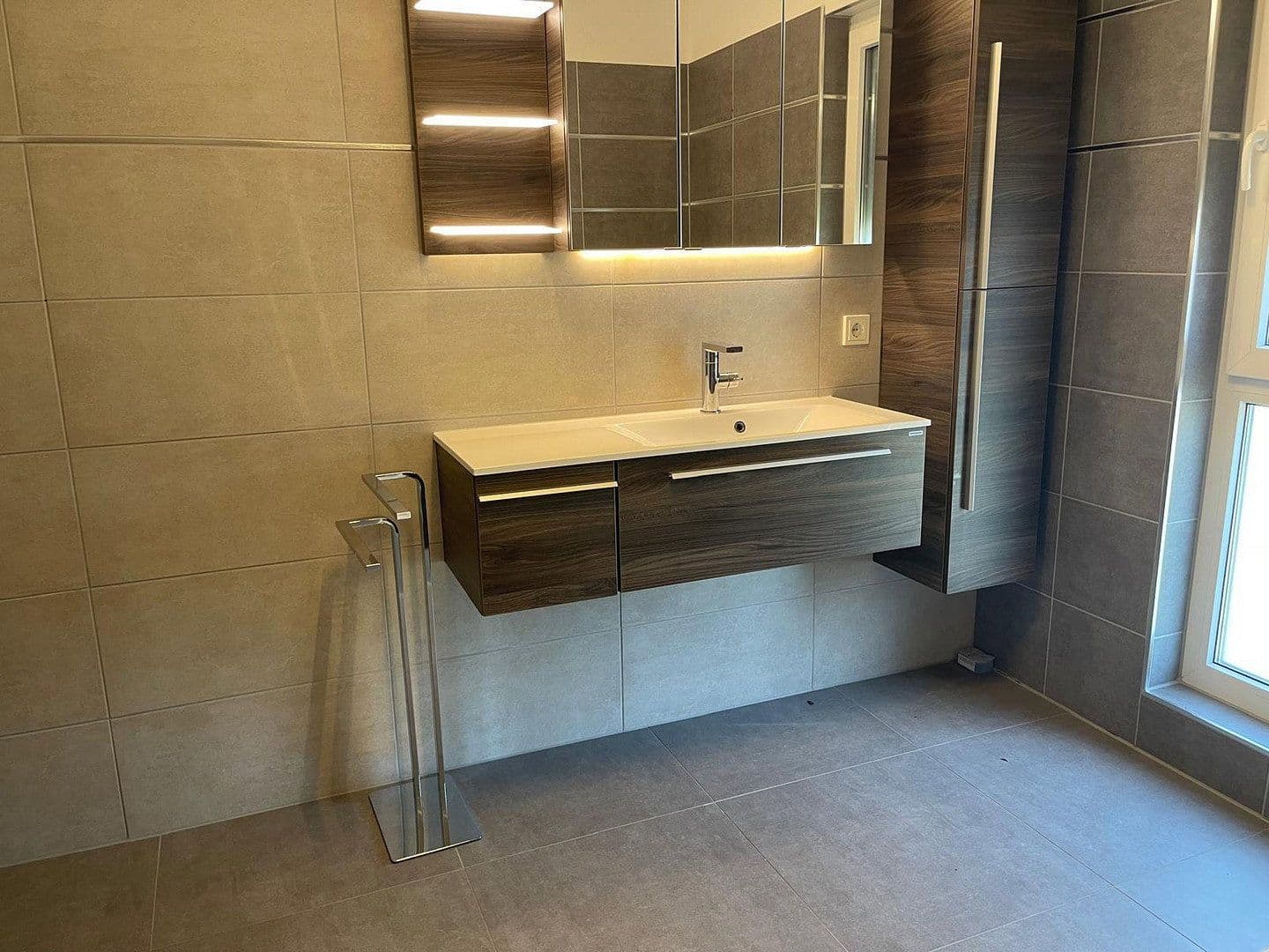 Prodej domu 230 m², pozemek 540 m², Fritz-Winkler-Str. 7, Ludwigshafen am Rhein - Oppau, Porýní-Falc Prodej domu 230 m², pozemek 540 m², Fritz-Winkler-Str. 7, Ludwigshafen am Rhein - Oppau, Porýní-Falc