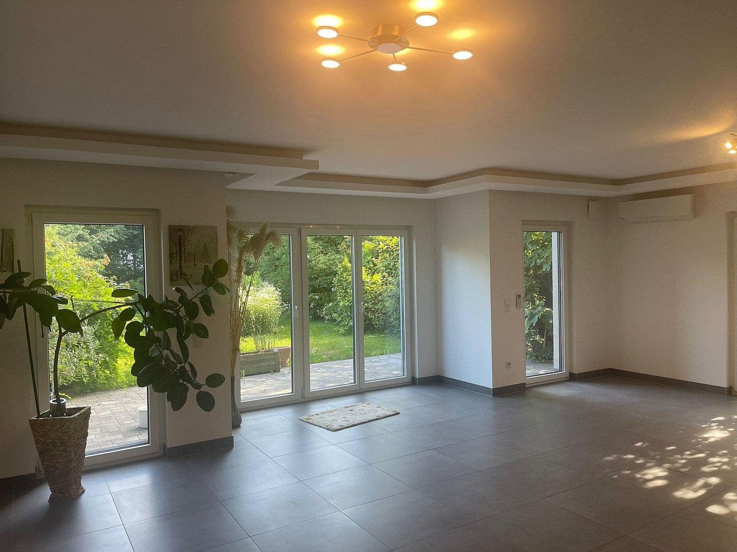 Prodej domu 230 m², pozemek 540 m², Fritz-Winkler-Str. 7, Ludwigshafen am Rhein - Oppau, Porýní-Falc Prodej domu 230 m², pozemek 540 m², Fritz-Winkler-Str. 7, Ludwigshafen am Rhein - Oppau, Porýní-Falc