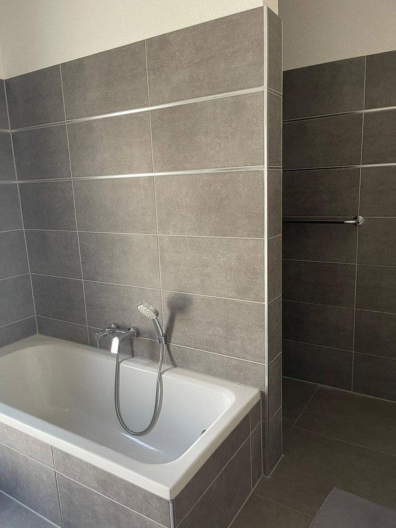 Prodej domu 230 m², pozemek 540 m², Fritz-Winkler-Str. 7, Ludwigshafen am Rhein - Oppau, Porýní-Falc Prodej domu 230 m², pozemek 540 m², Fritz-Winkler-Str. 7, Ludwigshafen am Rhein - Oppau, Porýní-Falc