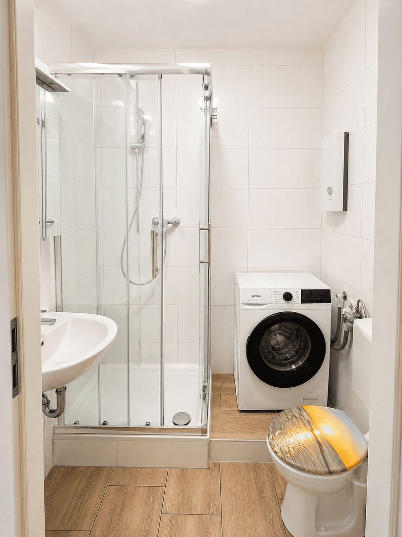 Pronájem bytu 1+1 28 m², Erlangen, Bavorsko Pronájem bytu 1+1 28 m², Erlangen, Bavorsko