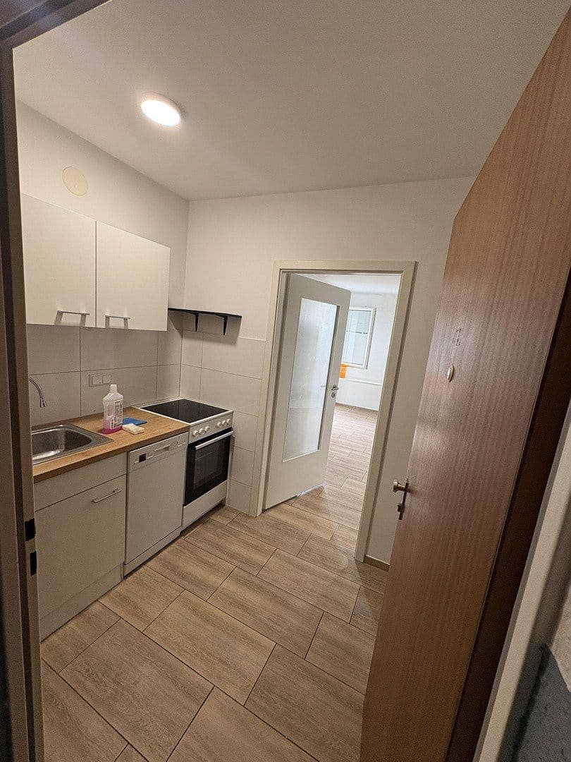 Pronájem bytu 1+1 28 m², Erlangen, Bavorsko Pronájem bytu 1+1 28 m², Erlangen, Bavorsko