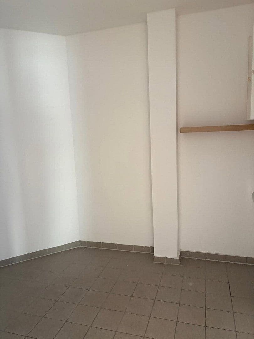 Pronájem bytu 3+1 105 m², Rostock, Mecklenburg-Vorpommern Pronájem bytu 3+1 105 m², Rostock, Mecklenburg-Vorpommern