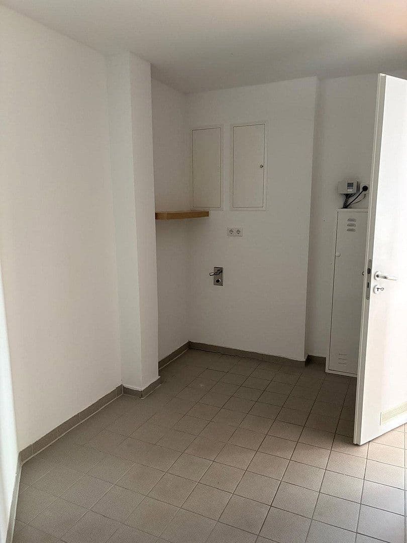 Pronájem bytu 3+1 105 m², Rostock, Mecklenburg-Vorpommern Pronájem bytu 3+1 105 m², Rostock, Mecklenburg-Vorpommern