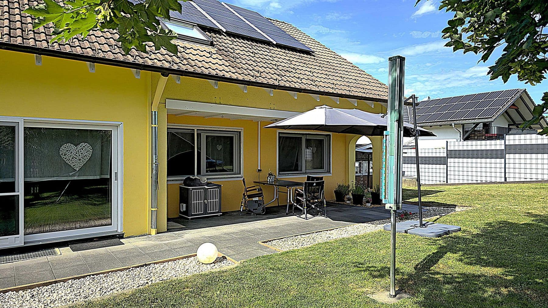 Prodej domu 201 m², pozemek 1.219 m², Klettgau, Bádensko-Württembersko Prodej domu 201 m², pozemek 1.219 m², Klettgau, Bádensko-Württembersko