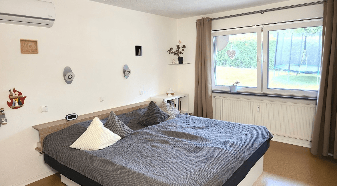 Prodej domu 201 m², pozemek 1.219 m², Klettgau, Bádensko-Württembersko Prodej domu 201 m², pozemek 1.219 m², Klettgau, Bádensko-Württembersko