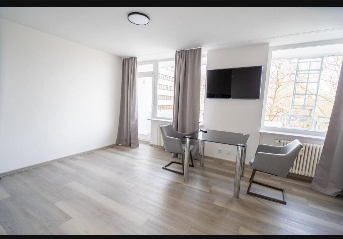 Pronájem bytu 1+1 36 m², Frankfurt am Main, Hessen Pronájem bytu 1+1 36 m², Frankfurt am Main, Hessen