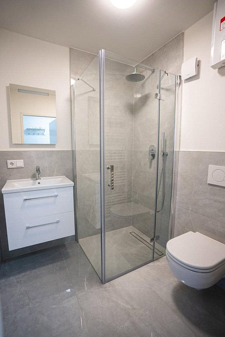 Pronájem bytu 1+1 36 m², Frankfurt am Main, Hessen Pronájem bytu 1+1 36 m², Frankfurt am Main, Hessen
