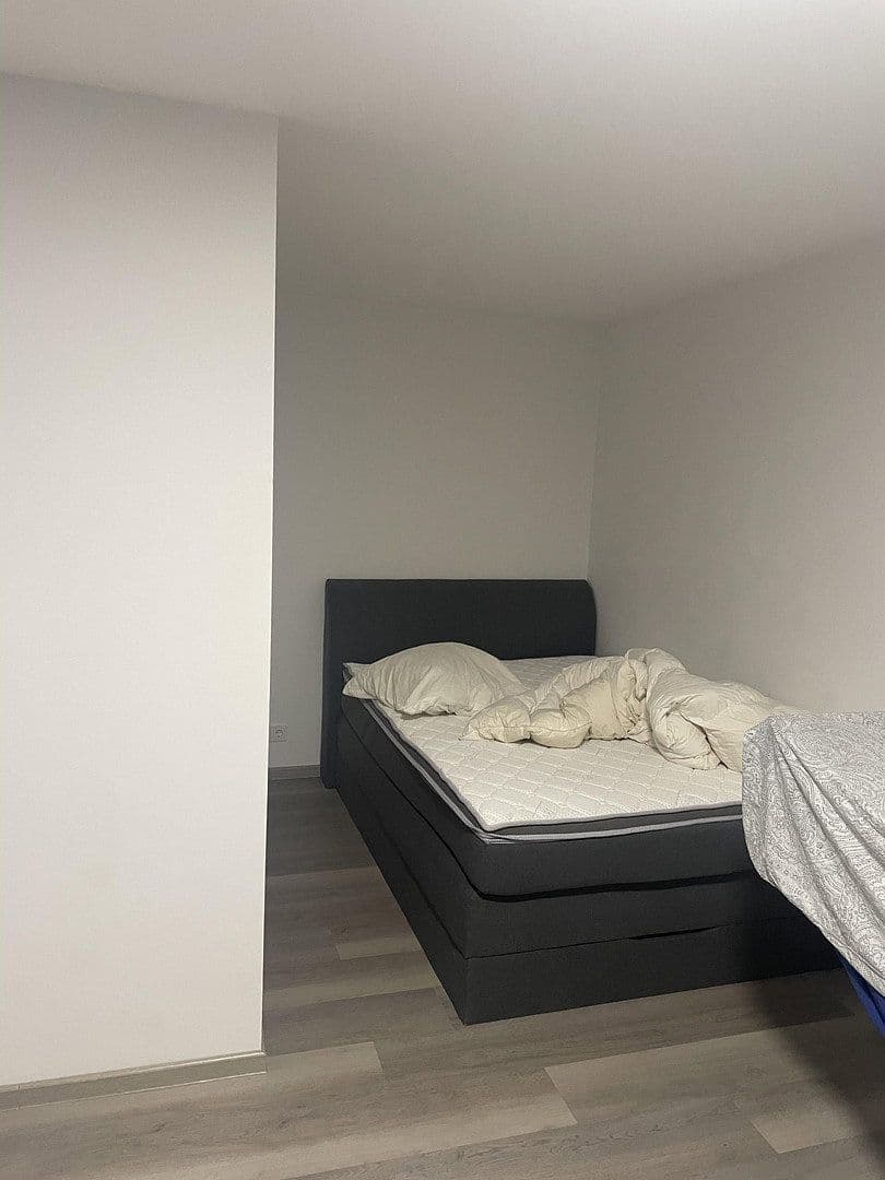 Pronájem bytu 1+1 36 m², Frankfurt am Main, Hessen Pronájem bytu 1+1 36 m², Frankfurt am Main, Hessen