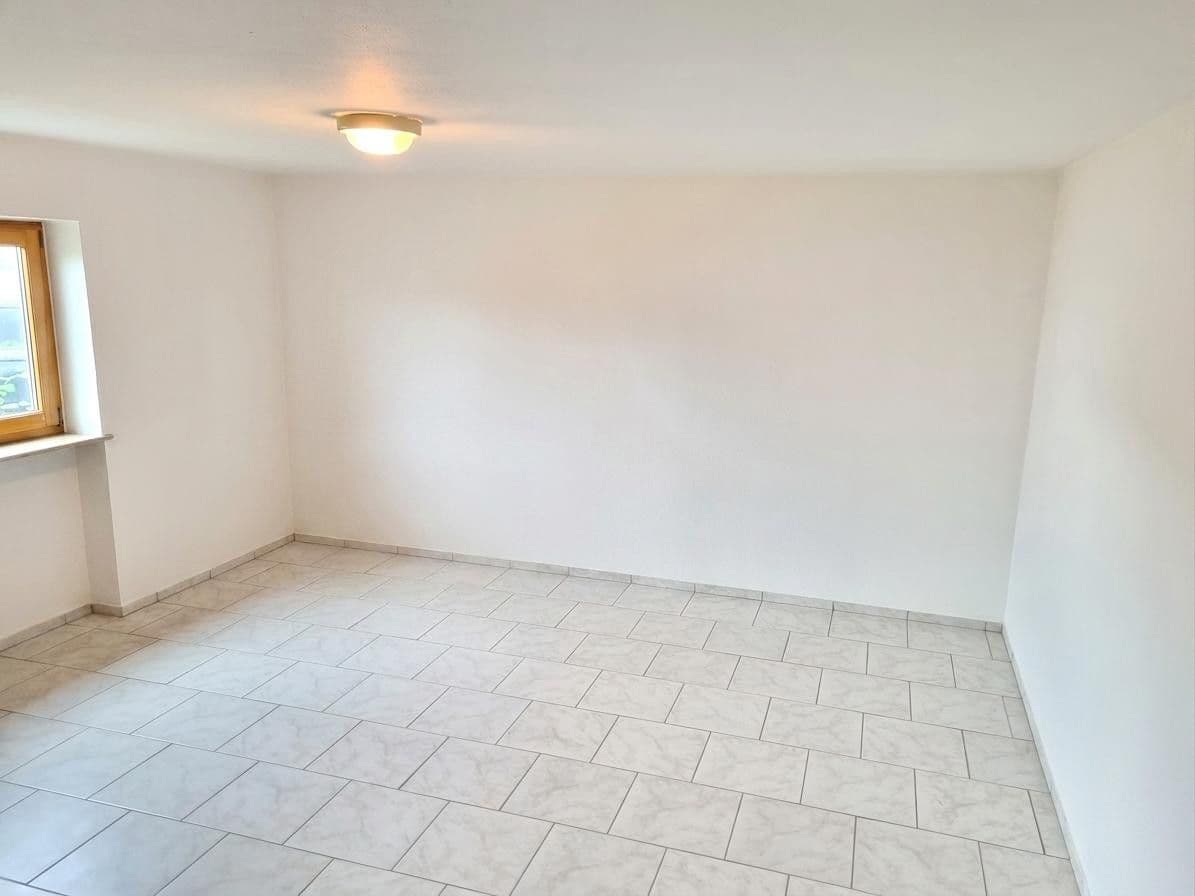 Prodej domu 177 m², pozemek 604 m², Tuttlingen, Bádensko-Württembersko Prodej domu 177 m², pozemek 604 m², Tuttlingen, Bádensko-Württembersko