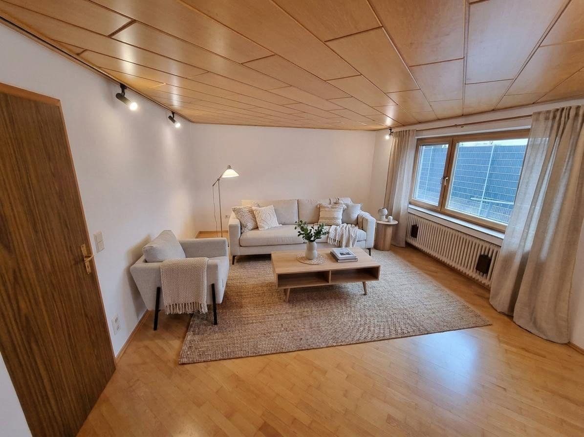 Prodej domu 177 m², pozemek 604 m², Tuttlingen, Bádensko-Württembersko Prodej domu 177 m², pozemek 604 m², Tuttlingen, Bádensko-Württembersko