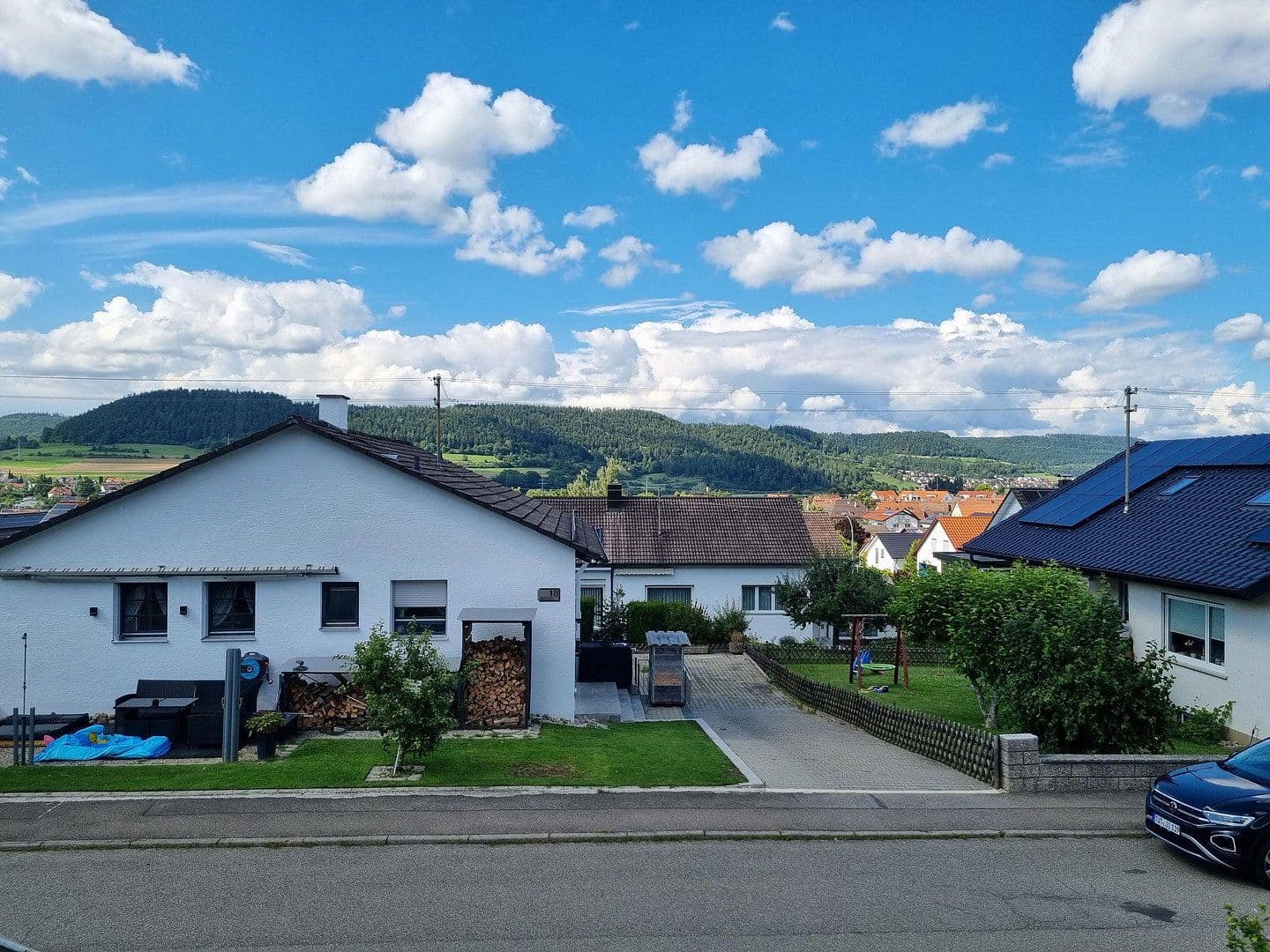 Prodej domu 177 m², pozemek 604 m², Tuttlingen, Bádensko-Württembersko Prodej domu 177 m², pozemek 604 m², Tuttlingen, Bádensko-Württembersko