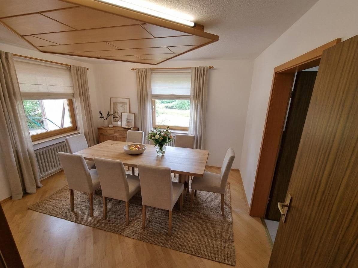 Prodej domu 177 m², pozemek 604 m², Tuttlingen, Bádensko-Württembersko Prodej domu 177 m², pozemek 604 m², Tuttlingen, Bádensko-Württembersko