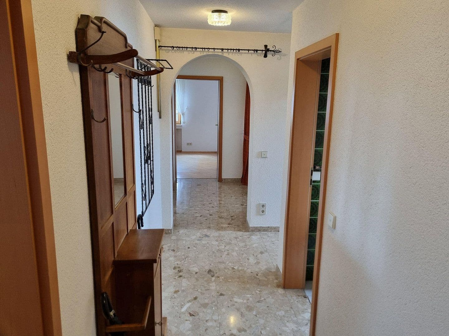 Prodej domu 177 m², pozemek 604 m², Tuttlingen, Bádensko-Württembersko Prodej domu 177 m², pozemek 604 m², Tuttlingen, Bádensko-Württembersko
