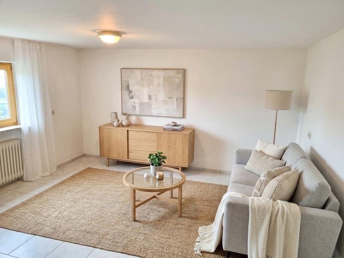 Prodej domu 177 m², pozemek 604 m², Tuttlingen, Bádensko-Württembersko Prodej domu 177 m², pozemek 604 m², Tuttlingen, Bádensko-Württembersko