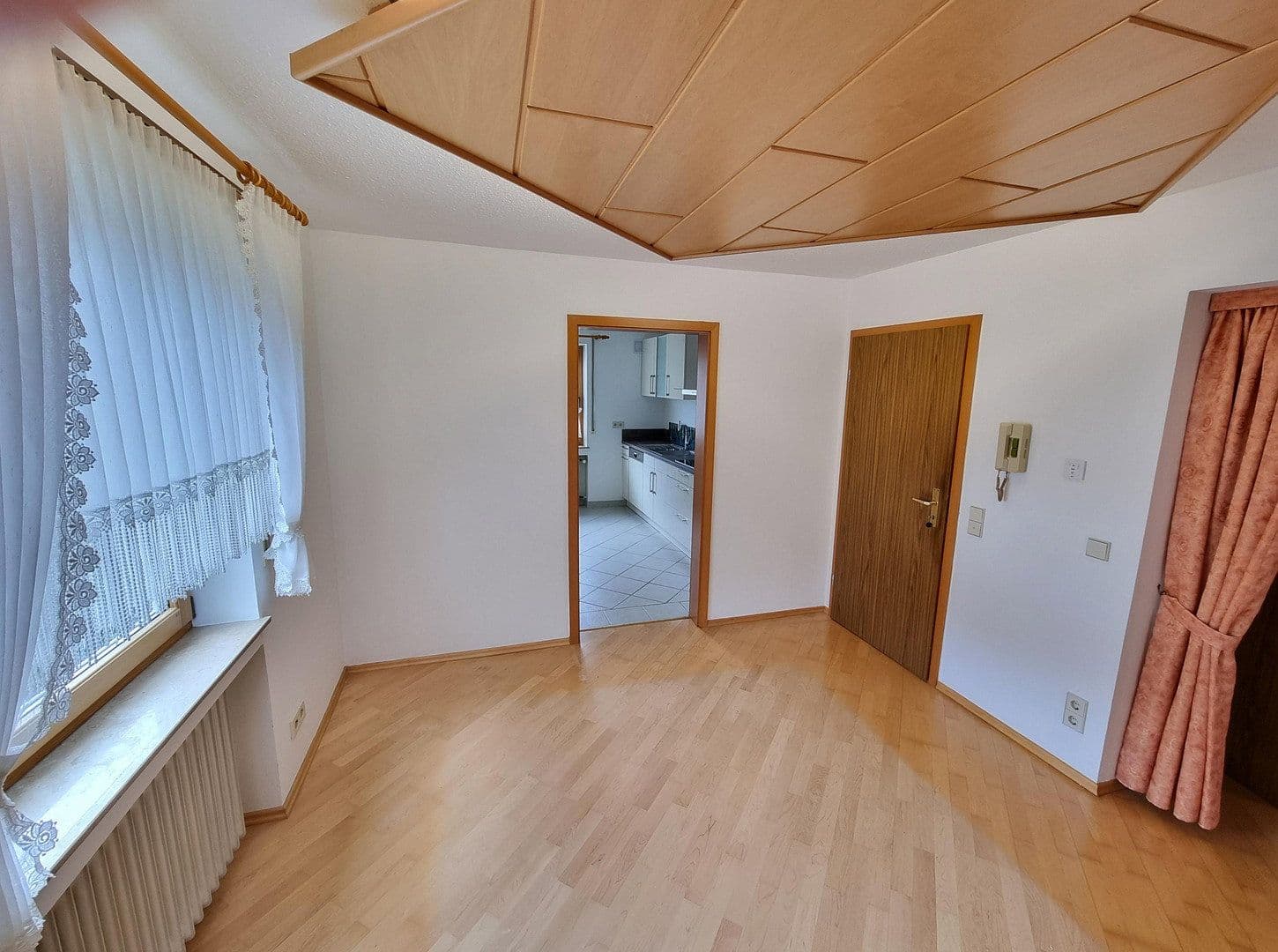 Prodej domu 177 m², pozemek 604 m², Tuttlingen, Bádensko-Württembersko Prodej domu 177 m², pozemek 604 m², Tuttlingen, Bádensko-Württembersko