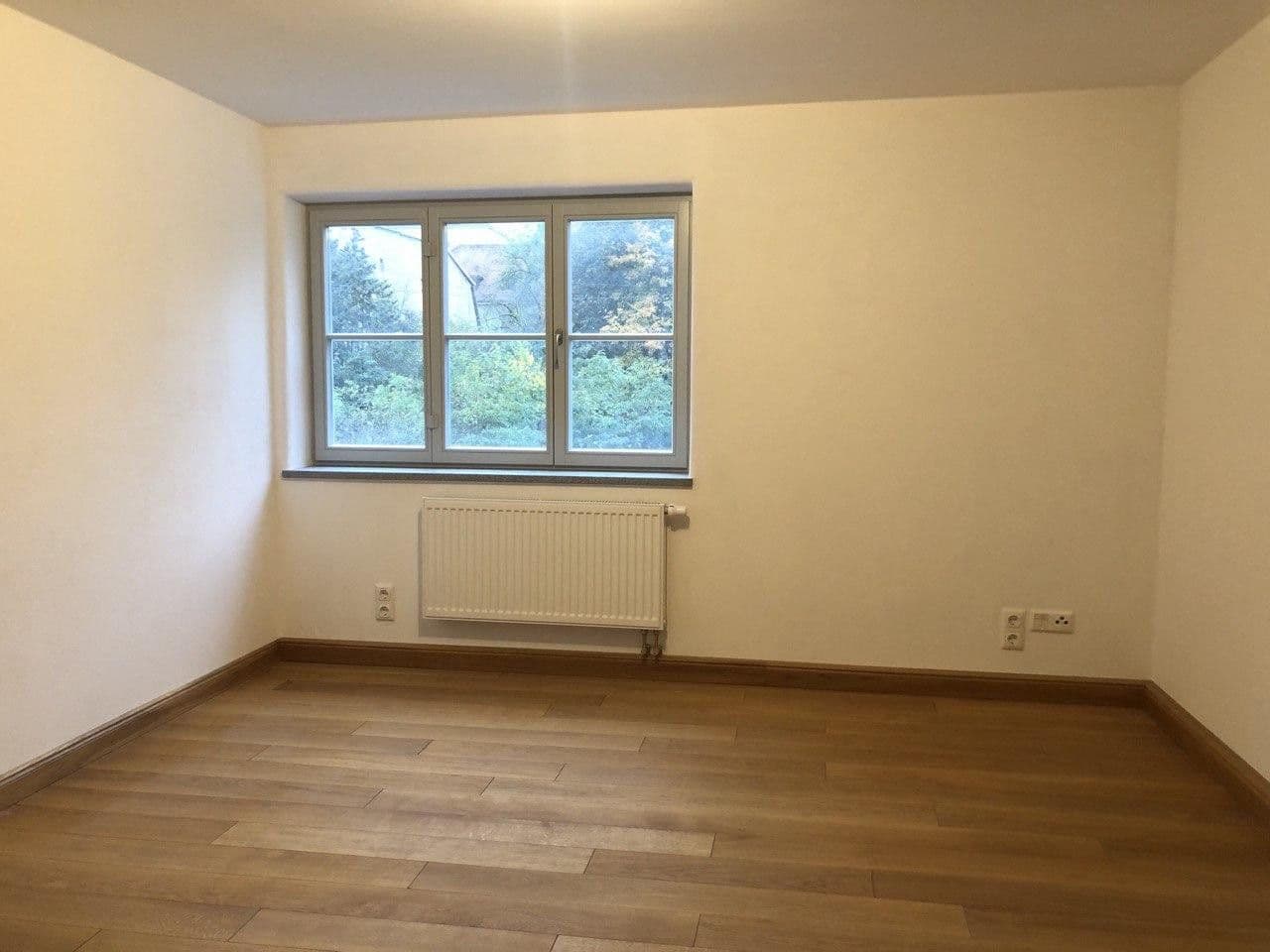 Pronájem bytu 2+1 50 m², Weimar, Durynsko Pronájem bytu 2+1 50 m², Weimar, Durynsko