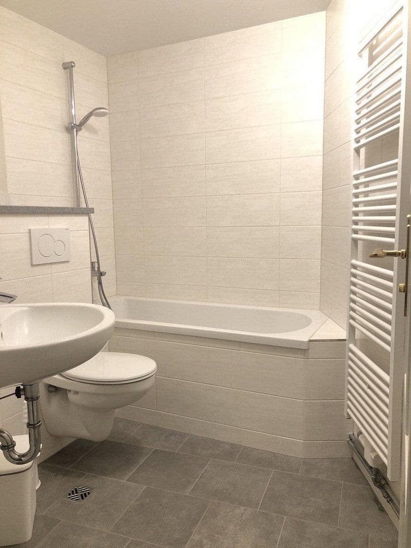 Pronájem bytu 2+1 50 m², Weimar, Durynsko Pronájem bytu 2+1 50 m², Weimar, Durynsko