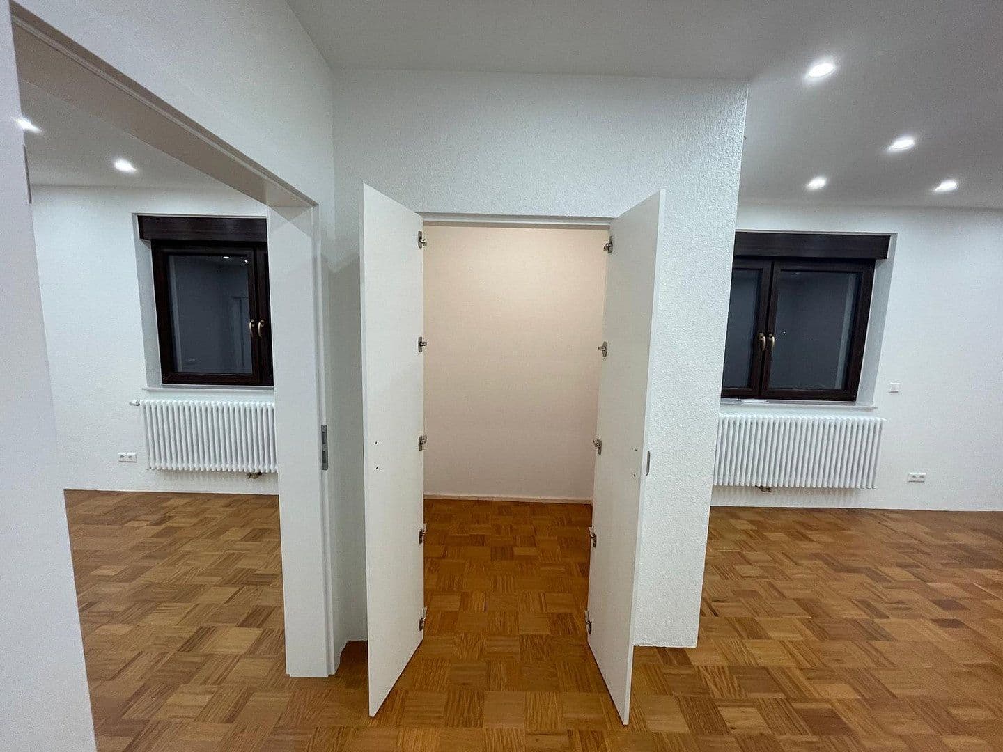 Pronájem bytu 2+1 91 m², Jahnstraße 10, Böblingen, Bádensko-Württembersko Pronájem bytu 2+1 91 m², Jahnstraße 10, Böblingen, Bádensko-Württembersko