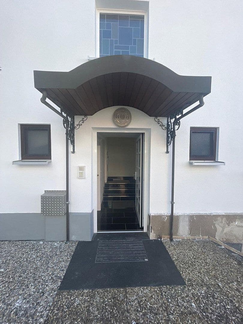 Pronájem bytu 2+1 91 m², Jahnstraße 10, Böblingen, Bádensko-Württembersko Pronájem bytu 2+1 91 m², Jahnstraße 10, Böblingen, Bádensko-Württembersko