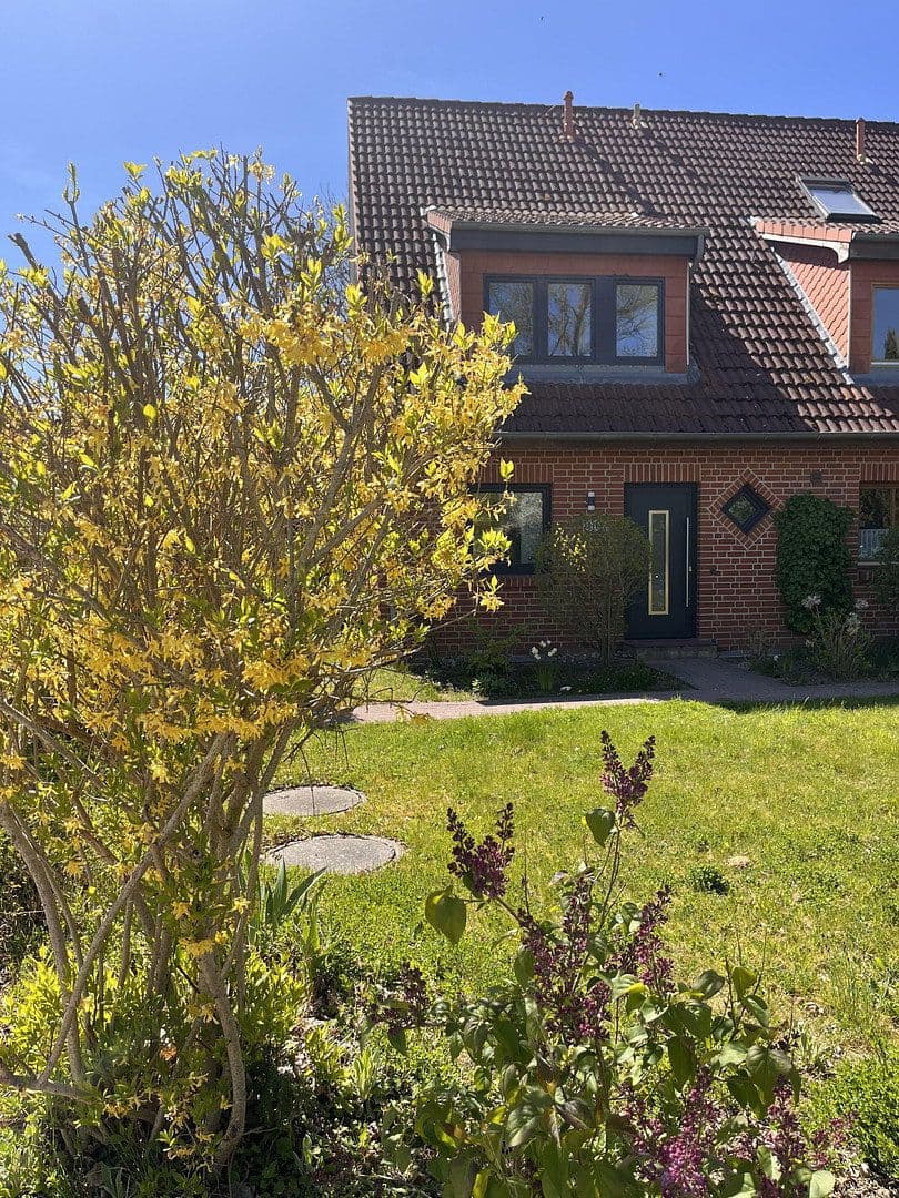 Pronájem domu 112 m², pozemek 400 m², Reinfeld, Šlesvicko-Holštýnsko Pronájem domu 112 m², pozemek 400 m², Reinfeld, Šlesvicko-Holštýnsko